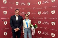 Gradonačelnik Goran Bukovac primio Jelenu Marincel povodom velikog sportskog uspjeha