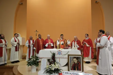 Biskup Marko Medo na Stepinčevo predvodio misu u Ogulinu