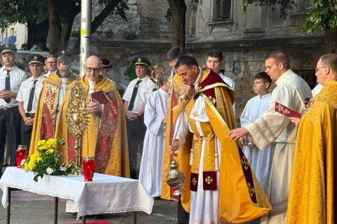 Senj svečano proslavio svetkovinu Presvetog Tijela i Krvi Kristove