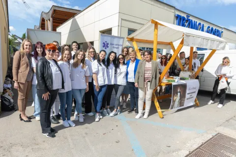 U Gospiću obilježen Međunarodni dan sestrinstva