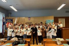 Gradonačelnik Grada Gospića Darko Milinović potpisao ugovore s 30 djelatnica projekta Zaželi