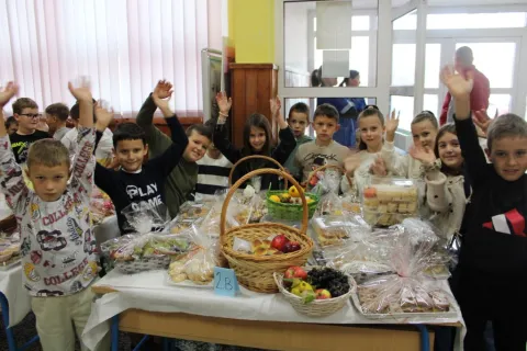 “Kolači iz Gacke za afričke školarce!”: OŠ Zrinskih i Frankopana Otočac obilježila Dane kruha