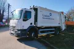 Općina Lovinac bogatija za komunalno vozilo