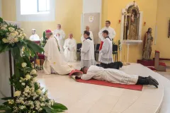 Svečano euharistijsko slavlje u Gospiću: Karlo Špoljarić započinje svoje svećeničko poslanje