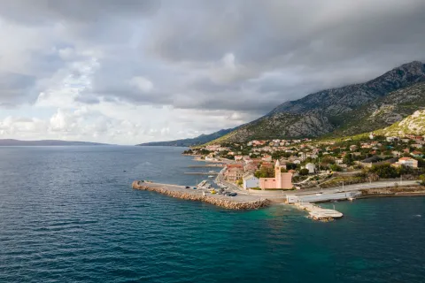 Ličko-senjska županija bilježi turistički rast od 14% s 752 tisuće dolazaka u odnosu na 2022.