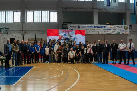 FOTO/U Gospiću održan memorijalni kickboxing kup u čast Damiru Tomljanoviću-Gavranu