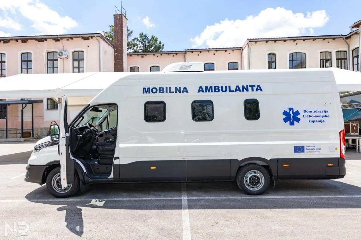 Mobilna-ambulanta-13.jpg