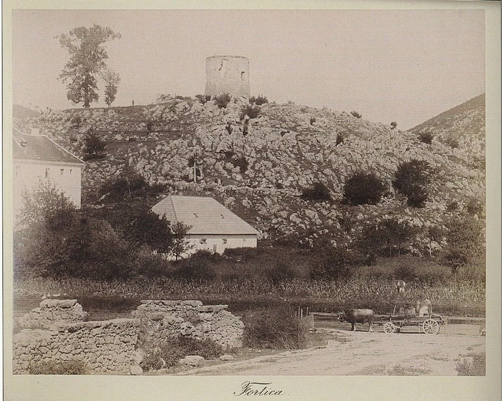 Muzejski-boravak-Terenska-predavanja-na-Fortici-i-starom-gradu-Otoucu-3.jpg