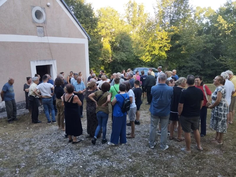NASLOVNA.jpg