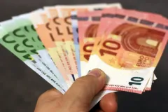 Pomoć za blagdane: Grad Gospić isplaćuje pomoć za socijalno ugrožene građane - Detalji i raspored u nastavku