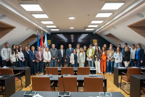 Ličko-senjska županija zaključila ugovore o dodijeli potpora korisnicima Razvojnog centra