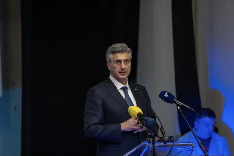 Plenković o otpadu u Gospiću: „Sanacija će se ubrzati, nema razloga za paniku“