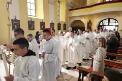 Biskup Medo održao Misu posvete ulja u Gospiću