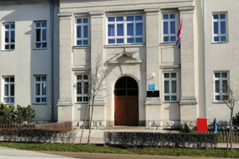 Srednja škola Plitvička jezera treba vaš glas – podržite opremanje školske kuhinje!