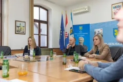 U Ličko-senjskoj županiji održana edukacija o sprječavanju sukobu interesa i podnošenju imovinskih kartica