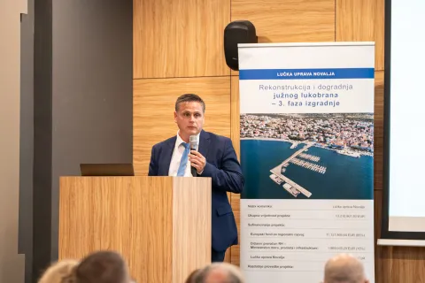Treća faza dogradnje južnog lukobrana jača pomorsku povezanost otoka Paga