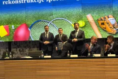 Gradonačelnik Bukovac potpisao Ugovor o obnovi teniskih igrališta u Otočcu
