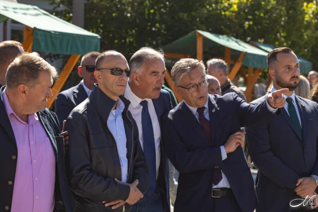 Više od 30 izlagača u Lovincu: Dan ličkog krumpira spojio tradiciju, okuse i pjesmu