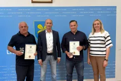 Zahvalnice župana Petryja Zajednici sportova i Turističkoj zajednici za suradnju i razvoj Ličko-senjske županije