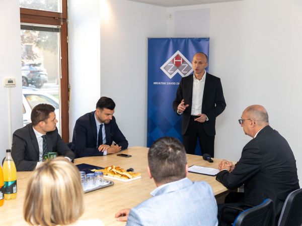 Otvoren CISOK centar u Gospiću: konkretna podrška građanima u razvoju karijere i tržišta rada Otvoren CISOK centar u Gospiću: konkretna podrška građanima u razvoju karijere i tržišta rada