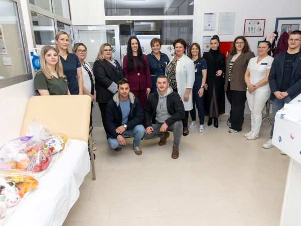 Predstavnici Savjeta mladih LSŽ posjetili OB Gospić povodom Svjetskog dana bolesnika Predstavnici Savjeta mladih LSŽ posjetili OB Gospić povodom Svjetskog dana bolesnika