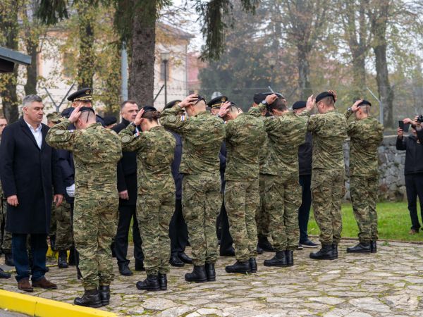 MORH: Počinje obavezan upis u vojnu evidenciju za 18-godišnjake u Hrvatskoj MORH: Počinje obavezan upis u vojnu evidenciju za 18-godišnjake u Hrvatskoj
