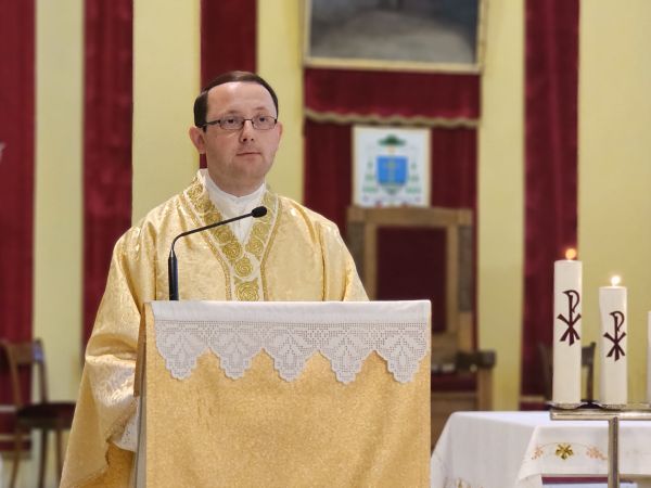 Molitva posvete hrvatskog naroda Presvetom Srcu Isusovu u Gospiću Molitva posvete hrvatskog naroda Presvetom Srcu Isusovu u Gospiću