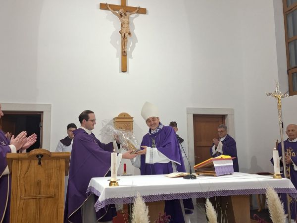 34. obljetnica stradanja Vaganca: Biskup Marko Medo predvodio misno slavlje i blagoslovio kip Alojzija Stepinca 34. obljetnica stradanja Vaganca: Biskup Marko Medo predvodio misno slavlje i blagoslovio kip Alojzija Stepinca