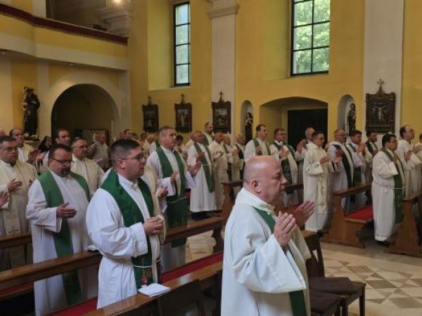 Svećenički i redovnički dan Zadarske nadbiskupije proslavljen u Gospiću
