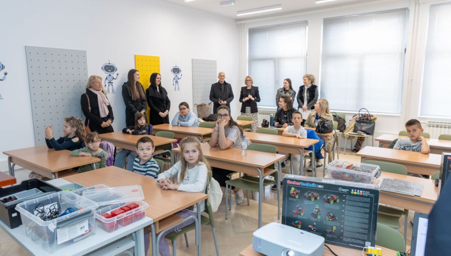 Najbolje iz Like - Otvorena proljetna škola robotike u gospićkom KIC-u