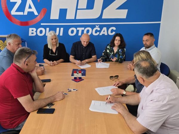 U Otočcu vijećnici s liste HDZ-a i Lidije Pernar formirali većinu u Gradskom vijeću U Otočcu vijećnici s liste HDZ-a i Lidije Pernar formirali većinu u Gradskom vijeću