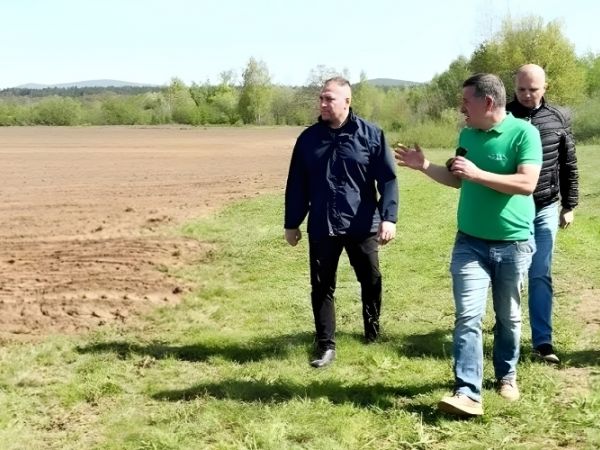 Ministar Vlajčić u Gospiću podržao projekt povratka stare sorte krumpira na hrvatske oranice