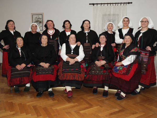 Pred nama je 24. Smotra folklora u Otočcu Pred nama je 24. Smotra folklora u Otočcu