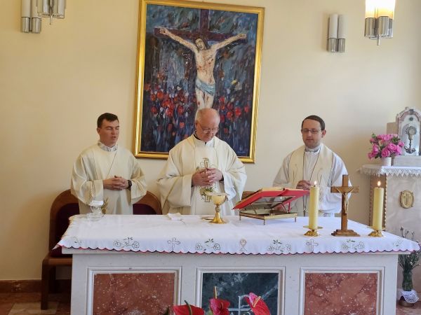 Svetkovina Presvetog Srca Isusova proslavljena je svečanom misom u kapeli Ordinarijata u Gospiću 