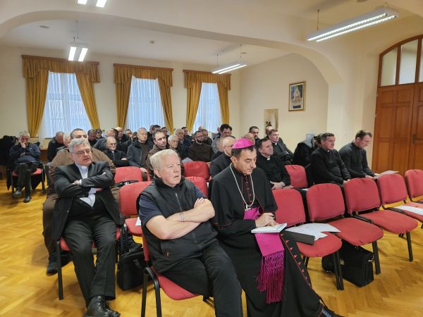 Korizmeni susret svećenika Gospićko-senjske biskupije Korizmeni susret svećenika Gospićko-senjske biskupije