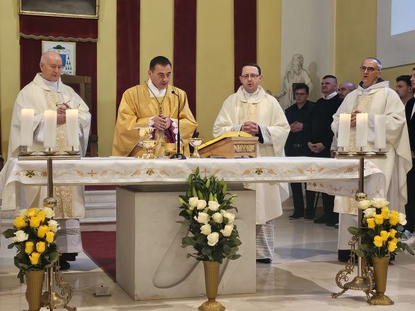 biskup Marko Medo predvodio misu Večere Gospodnje