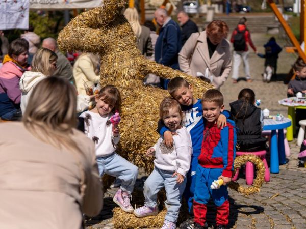 Šarenilo, igra i tradicija obilježili početak „Uskrsa u Otočcu“