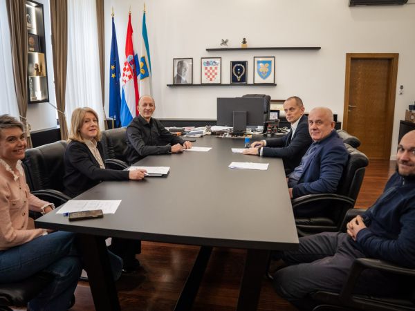 Župan Petry potpisao ugovore za Programe javnih potreba u sportu za 2026. godinu Župan Petry potpisao ugovore za Programe javnih potreba u sportu za 2026. godinu