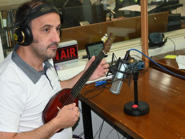 Lički profesor tambure o glazbenim ukusima Lički profesor tambure o glazbenim ukusima