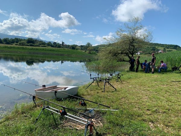 Švičko jezero, ribolovna destinacija koja povezuje ljude