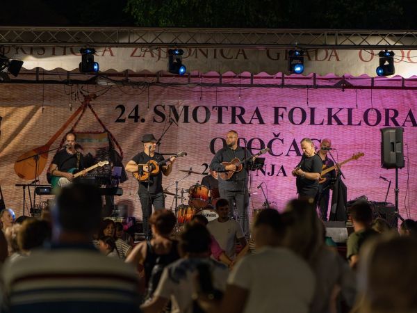 U Otočcu održana 24. Smotra folklora U Otočcu održana 24. Smotra folklora