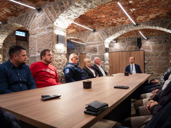 Župan Petry primio darivatelje krvi povodom njihova dana Župan Petry primio darivatelje krvi povodom njihova dana