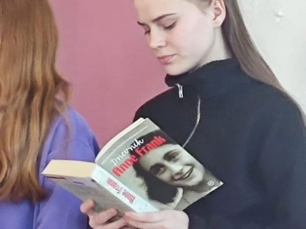 Mala škola s velikim porukama Mala škola s velikim porukama