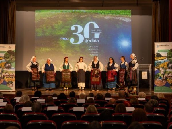 Obilježena 30. godišnjica rada Turističke zajednice Grada Otočca Obilježena 30. godišnjica rada Turističke zajednice Grada Otočca