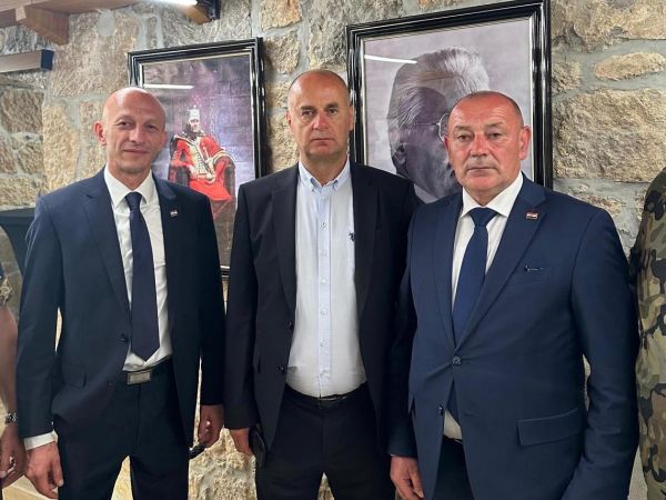 Ministarstvo hrvatskih branitelja dodijelilo 275 tisuća eura za izradu projektne dokumentacije Memorijalnog centra Domovinskog rata u Gospiću Ministarstvo hrvatskih branitelja dodijelilo 275 tisuća eura za izradu projektne dokumentacije Memorijalnog centra Domovinskog rata u Gospiću