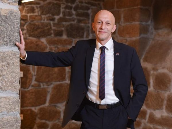 Ernest Petry u vodstvu s podrškom većom od 60 posto