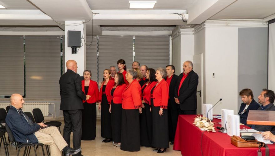 Najbolje iz Like - [FOTO]Predstavljanje knjige “Portreti zaslužnih Ličana u znanosti i kulturi i njihova djela”, autora prof. dr. sc. Josipa Fajdića