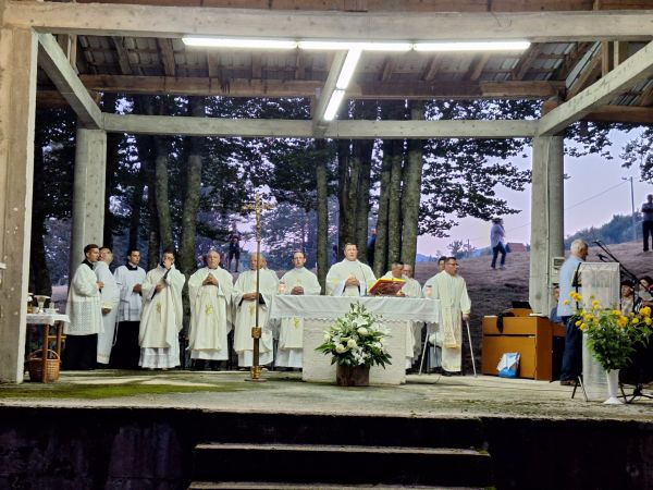Uočnica proslave Velike Gospe na Krasnom Uočnica proslave Velike Gospe na Krasnom