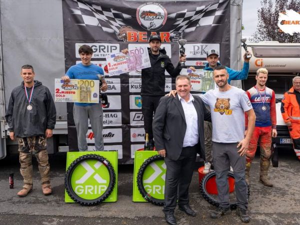 U Brinju održana “BEAR 3 enduro” ekstremna moto utrka