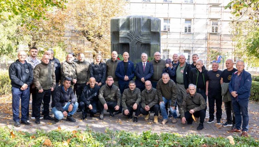 Najbolje iz Like - Komemoracija u znak sjećanja na poginule albanske branitelje Sameta Bugujevcija i Fadila Salihua